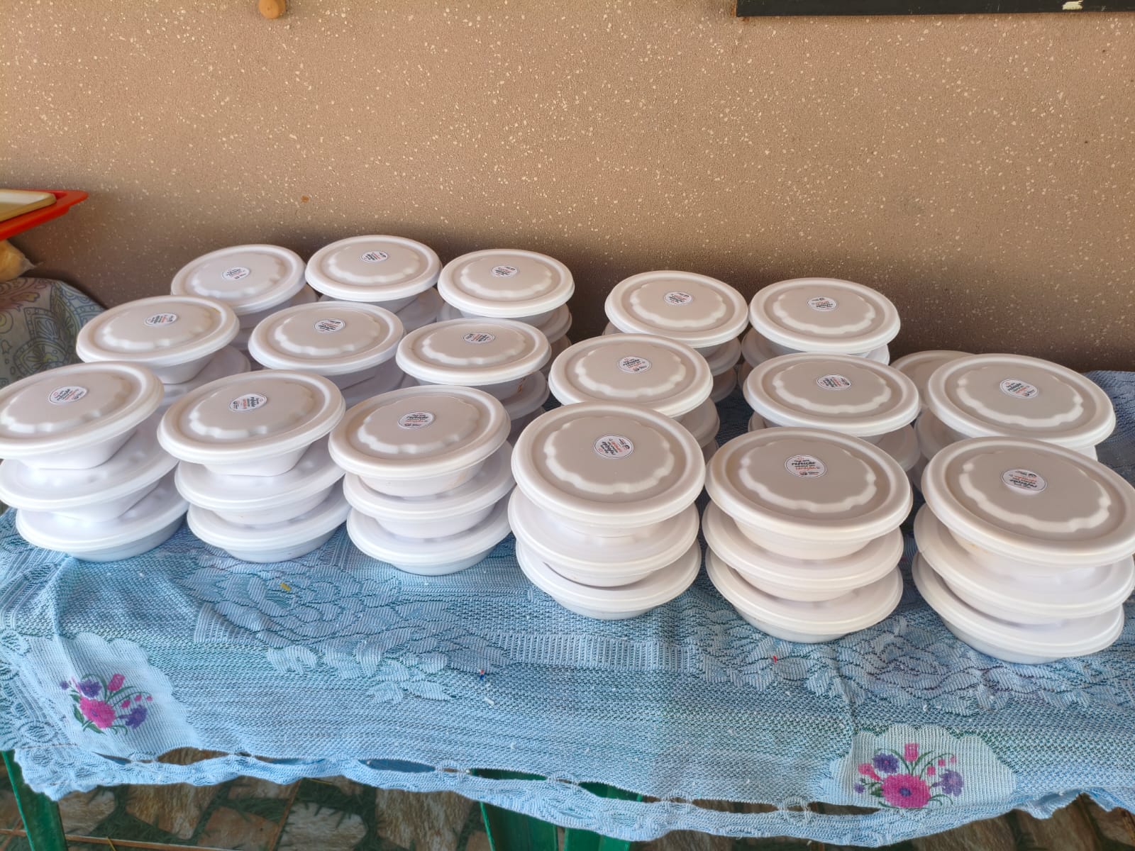 Refeições preparadas para a Macarronada Solidária